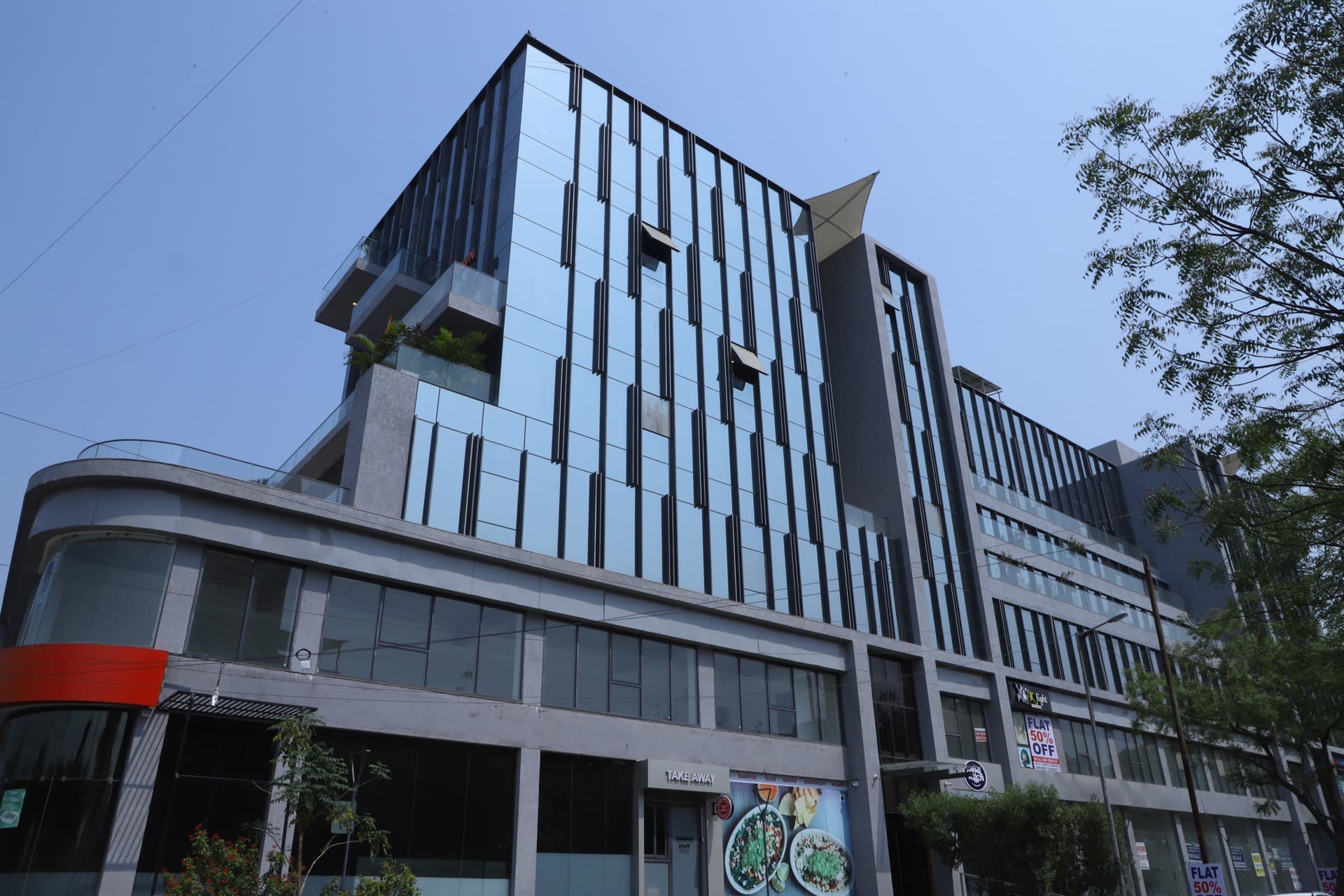 Ahmedabad office, The building